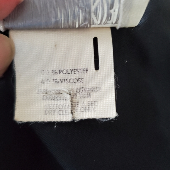 Kira | Colour block black dress - Size 6 sheath with sleeves - Picture 6 of 16